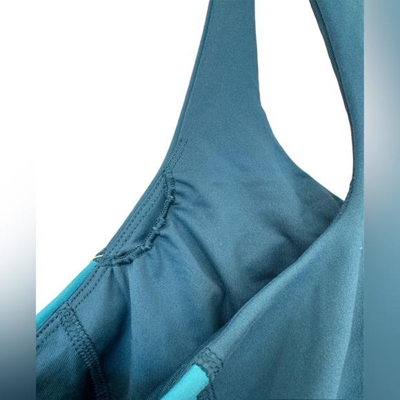 WOMENS SPORTS BRA XXL - Picture 3 of 8